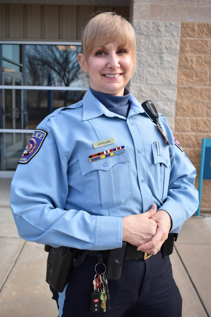 AACC’s only female cop keeps college secure – Campus Current