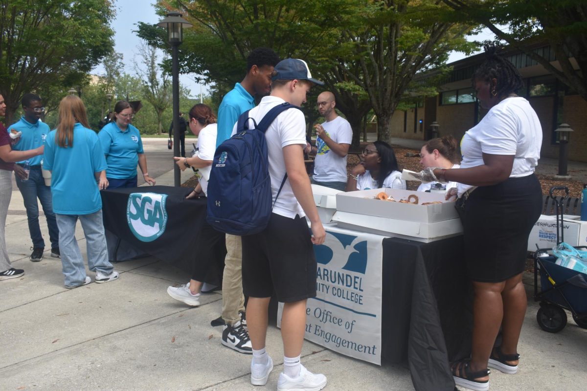 Students ate free donuts and learned about the SGA at event hosted by OSE. 