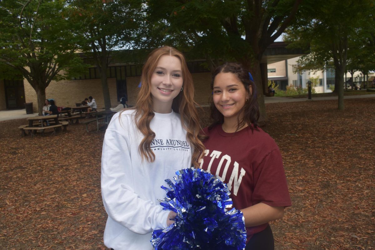 President Abby Loftus (left) and Vice President Annaliz Gonzalez start a cheer club together.